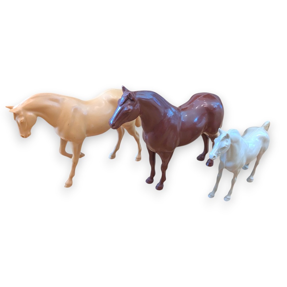 Set of 3 Vintage Hartland Plastics Quarter Horse Solid Red Brown Tan White 7''